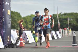 BIB: 1001, 031
                            <button type="button" onclick="openModal(4942315)" class="btn btn-primary btn-sm float-right btn-popup" data-toggle="modal" data-target=".modal-high-quality">
                        <i class="fas fa-shopping-cart"></i> Add to Cart
                    </button>
                                            <button type="button" onclick="isThisMe(4942315, true)" class="btn btn-success btn-sm float-right btn-popup btn-isme hidden" data-toggle="tooltip" data-placement="bottom" title="นี่คือรูปของคุณใช่ไหม คลิกที่นี่เพื่อเอาเข้าอัลบั้ม">
                        <i class="fas fa-plus"></i> Add to album
                    </button>
                    <button type="button" onclick="isThisMe(4942315, false)" class="btn btn-warning btn-sm float-right btn-popup btn-isnotme hidden">
                        <i class="fas fa-ban"></i> Remove from album
                    </button>